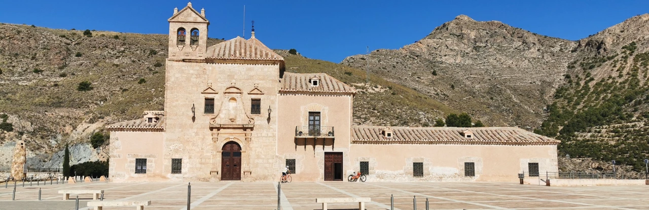 Navega a máxima velocidad fuera y dentro de casa con nuestros packs combinados de ahorro